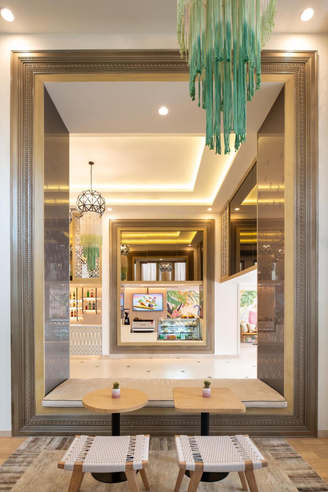 Dusit Princess Hotel 4*